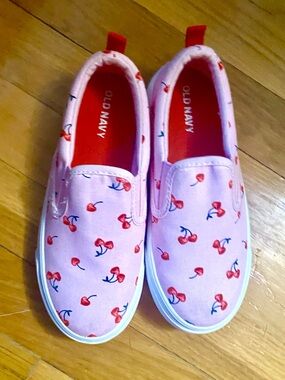 Old Navy girls canvas slip on sneakers